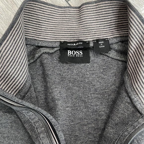 Hugo boss 1/4 zip - Picture 3 of 3